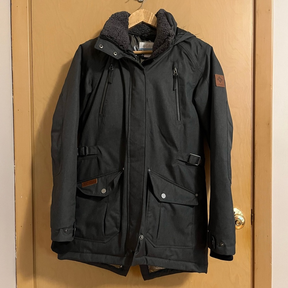 Columbia hooded parka with Omni-heat. Only worn 3 or 4 times.